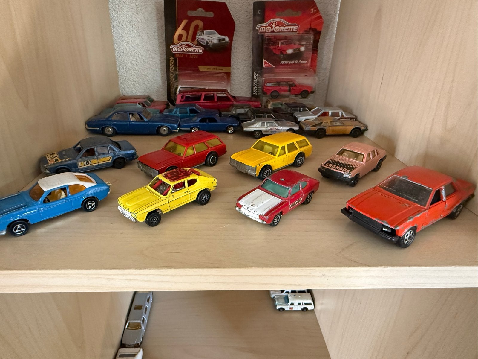 Verzameling modelauto's: Ford, Volvo, Jaguar en Amerikanen, Hobby en Vrije tijd, Modelauto's | 1:18, Ophalen of Verzenden, Gebruikt