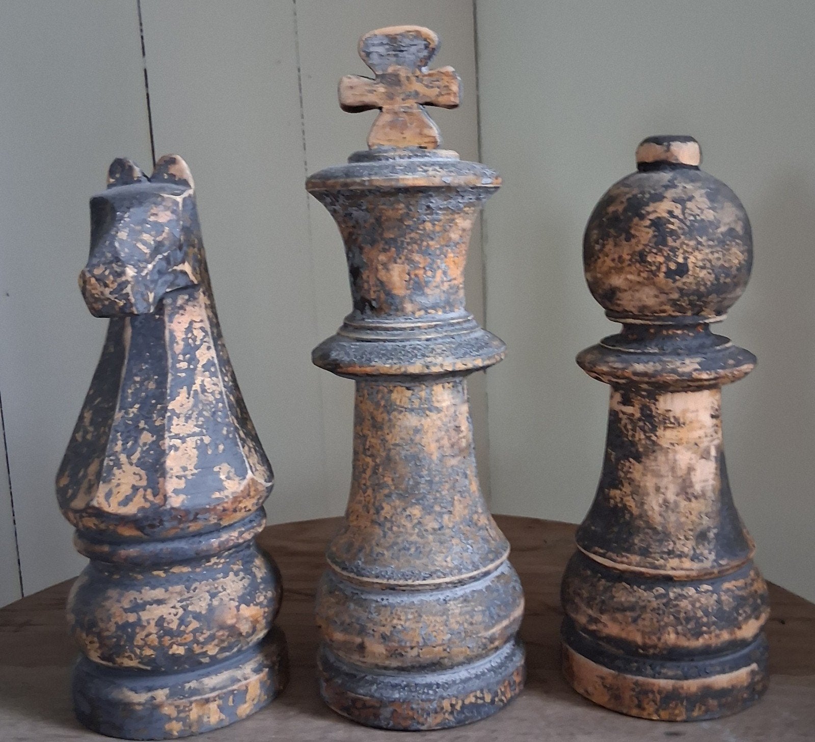 Mooie sidetable, ronde vergrijsde tafel, stoere accessoires, Ophalen of Verzenden, Zo goed als nieuw