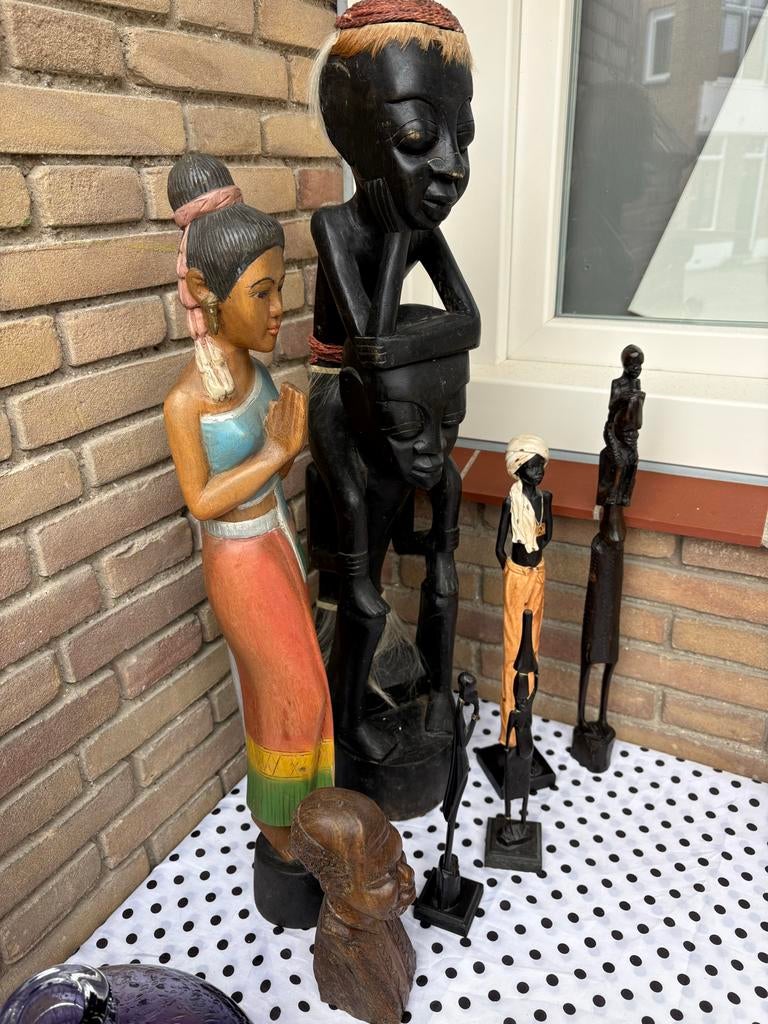 Groepje diverse houten beelden - Garage opruiming, Groep mensen, Ophalen of Verzenden, Handgemaakt, 20 - 50 cm