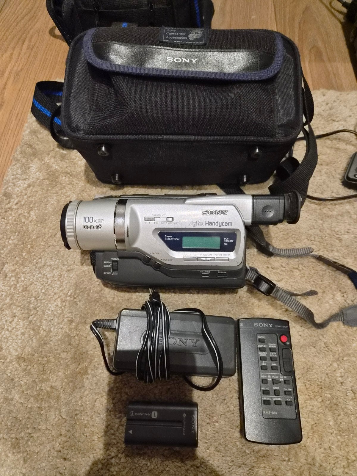 sony handycam dcr tr8000e, Audio, Tv en Foto, Ophalen of Verzenden, Hi 8
