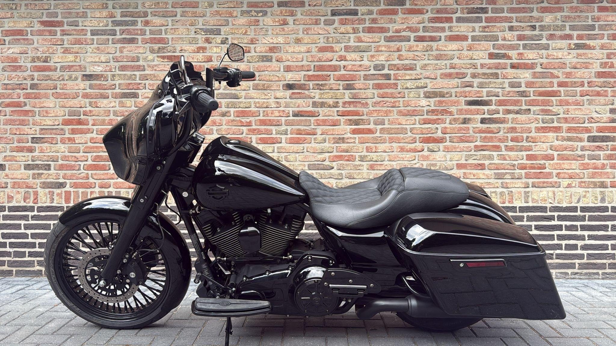 Harley Davidson 103 FLHX Street Glide Bagger 21'' CVO Black, Motoren, Motoren | Harley-Davidson, Laan van Vredenoord 33
2289 DA  Rijswijk, NL