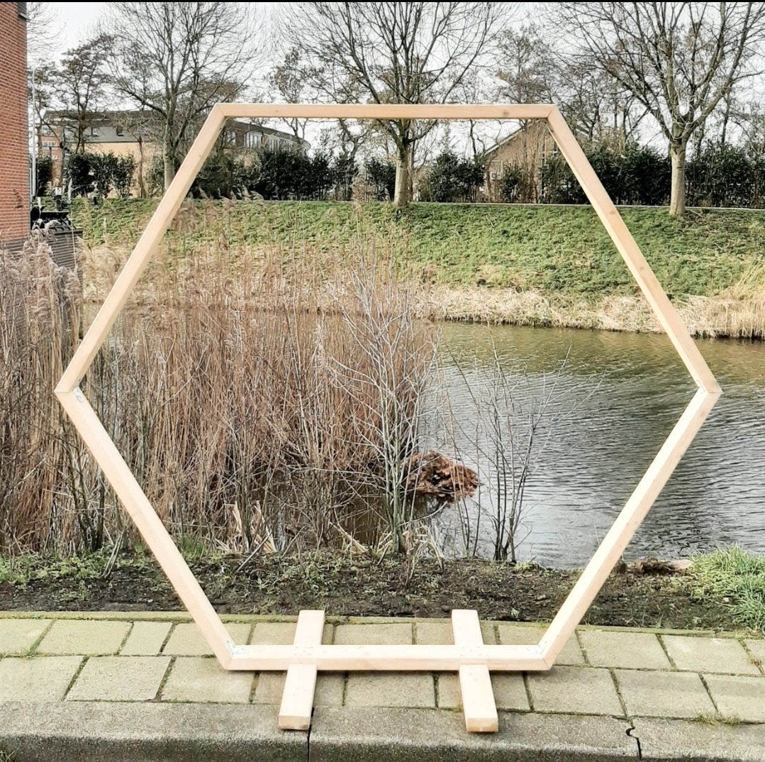 Trouwprieel, backdrop, bruiloft decoratie huren, hexagon, Ophalen, Geboorte of Huwelijk