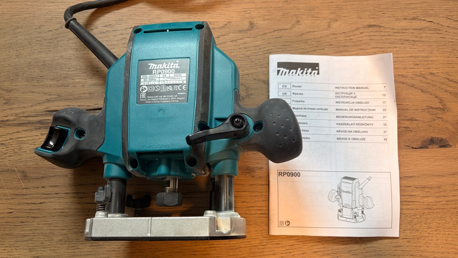 Makita RP0900 Bovenfrees - Zo goed als nieuw, Ophalen, Zo goed als nieuw, Elektrisch, Bovenfrees