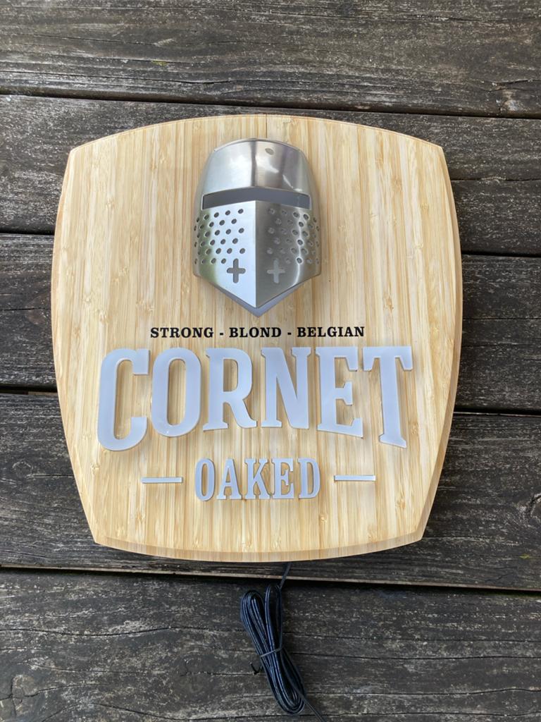 Cornet Oaked LED Lichtbord - Nieuw in Doos, Verzamelen, Biermerken, Nieuw, Reclamebord, Plaat of Schild, Overige merken, Ophalen of Verzenden