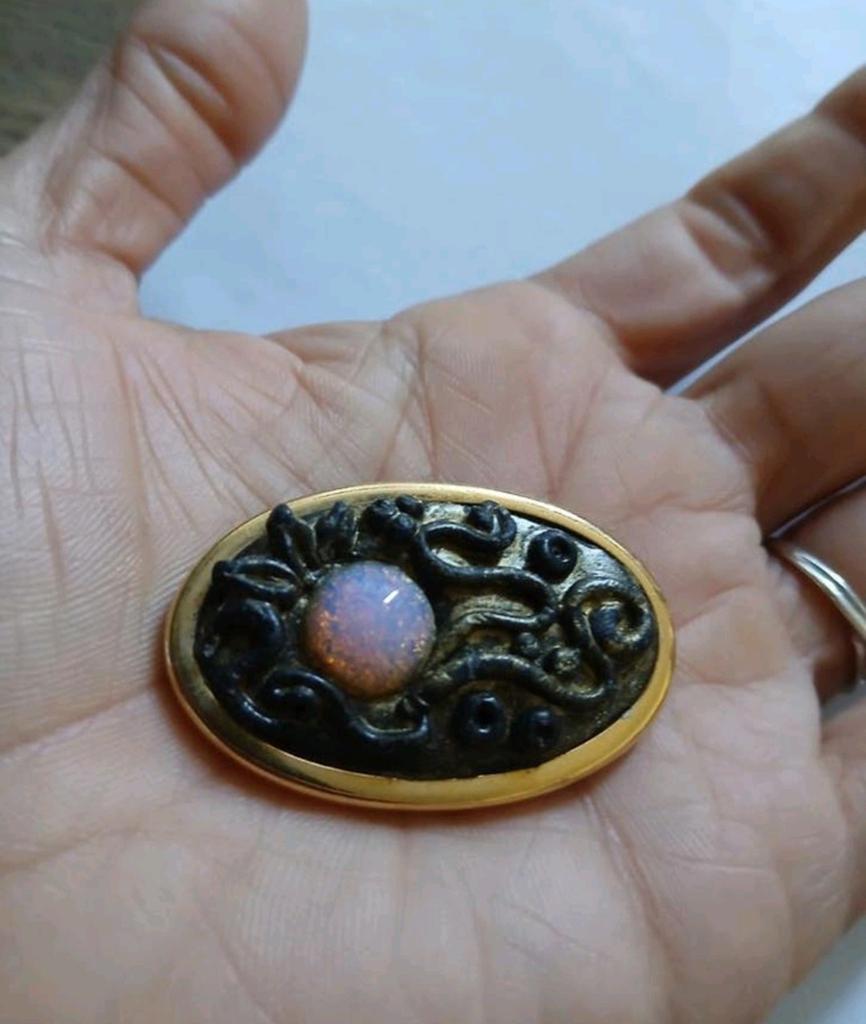 Vintage broche, Sieraden, Tassen en Uiterlijk, Ophalen of Verzenden, Zo goed als nieuw, Overige materialen