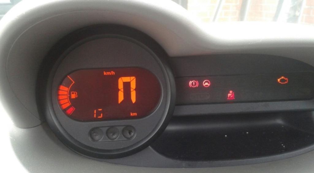 Km teller Renault TWINGO 2  herstel LCD instrument, Ophalen of Verzenden, Gebruikt, Renault