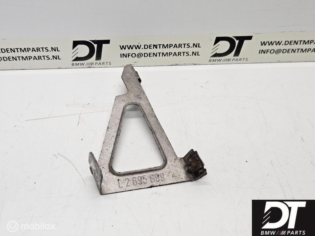 Bodemplaat houder BMW E39 M5 51712695699, Gebruikt, Ophalen of Verzenden, BMW, BMW
