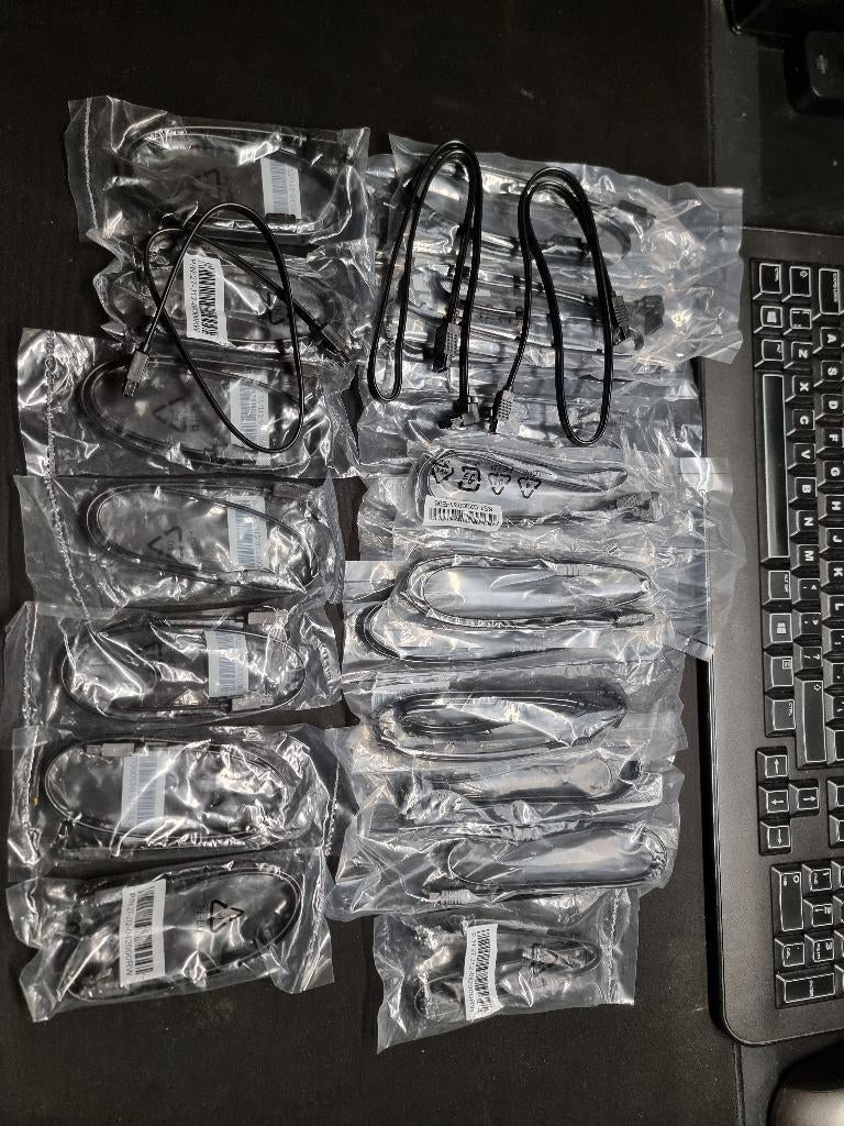 Partij of per stuk nieuwe SATA Kabels 40/50cm, Computers en Software, Ophalen of Verzenden, Nieuw