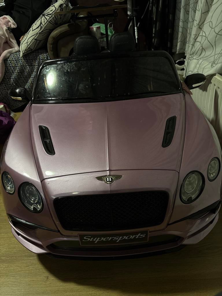 Roze Bentley Supersports Kinderauto met oplader, Kinderen en Baby's, Ophalen, Zo goed als nieuw