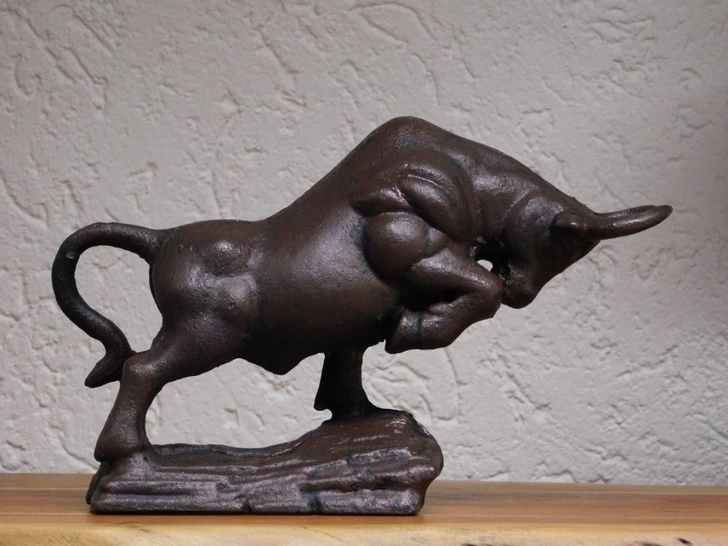 Beeld Stier Groot - Gietijzer, Verzamelen, Beelden en Beeldjes, Ophalen of Verzenden
