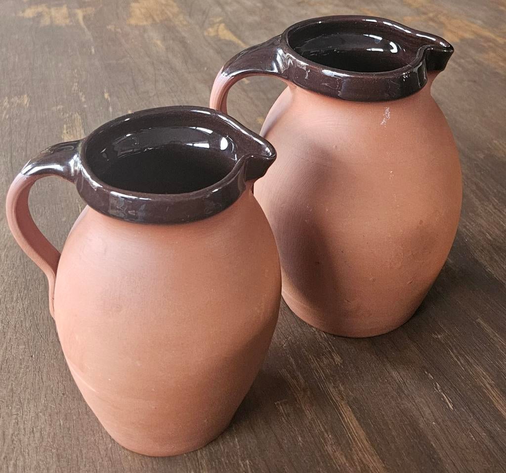 2 Royal Barum ware terracotta kannen, Ophalen of Verzenden