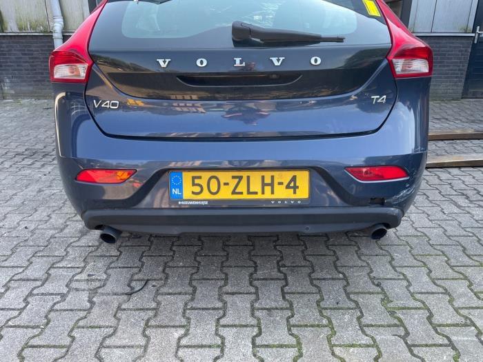 Achterbumper van een Volvo V40 (498-46), Gebruikt, -, -, Ophalen of Verzenden