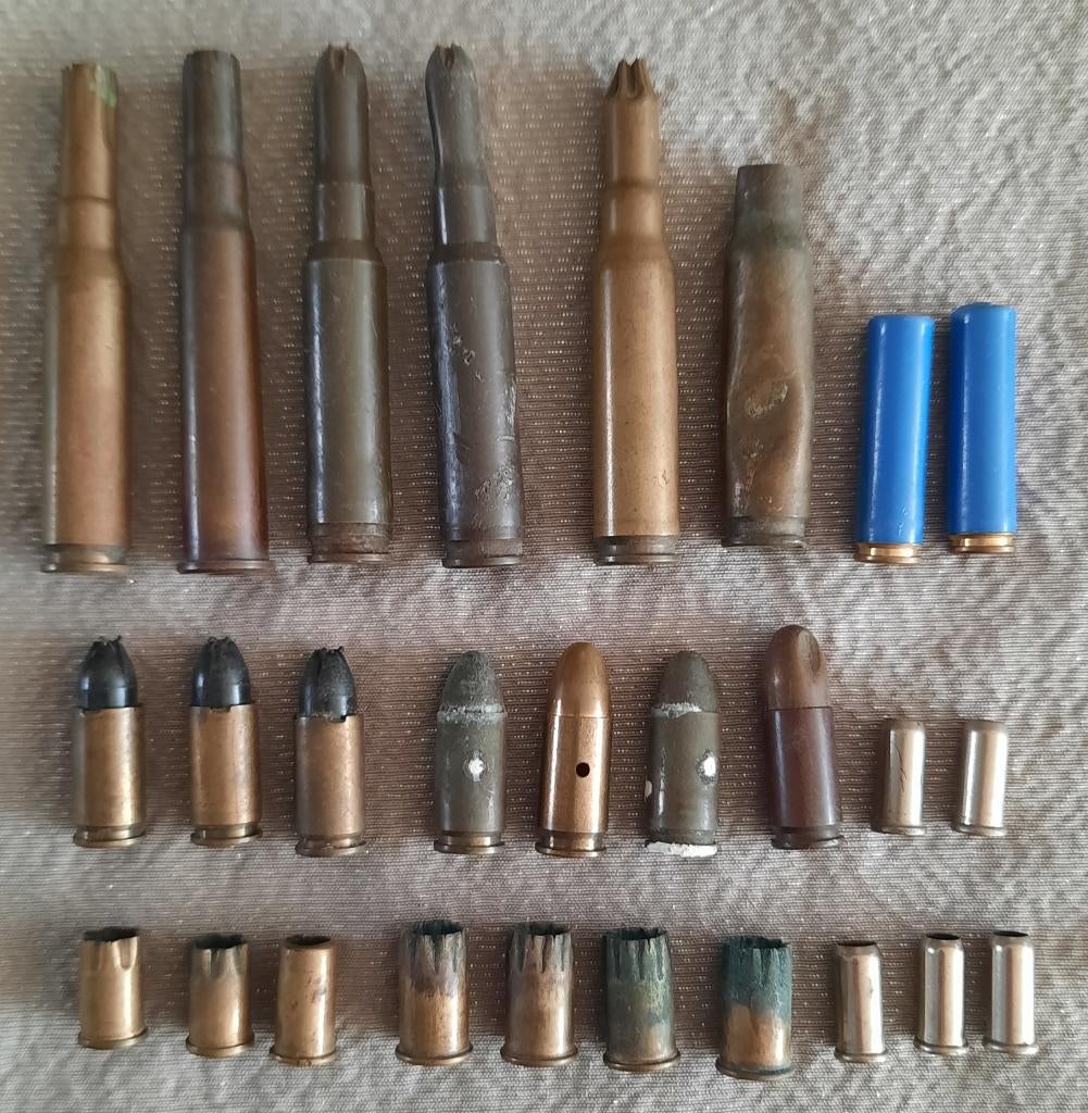 Leuke set lege hulzen, blanks, dummys - 27 stuks., Verzamelen, Militaria | Algemeen, Ophalen of Verzenden, Landmacht, Nederland