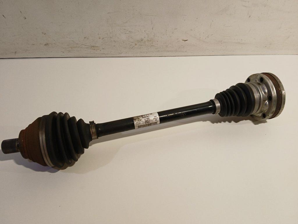 Aandrijfas rechts voor Volkswagen Golf, Auto-onderdelen, Onderdelen@venauto.nl, Van der Ven Autorecycling B.V., Gebruikt, Ettenseweg 76, 4706 PB Roosendaal, The Netherlands