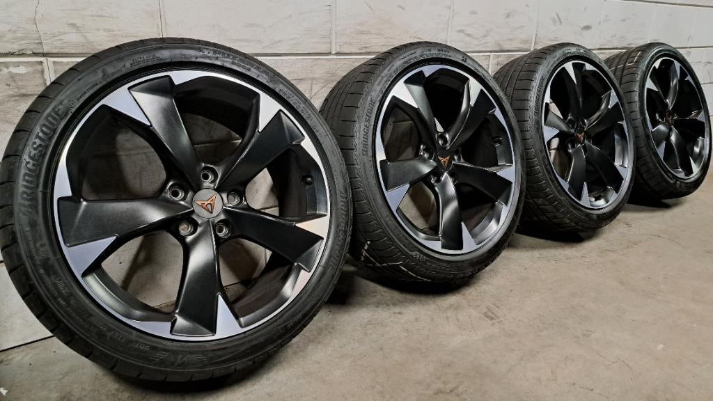 Lichtmetalen velgen Seat Leon Cupra 225/40/18 top set!, 18 inch, Gebruikt, Banden en Velgen, Ophalen of Verzenden