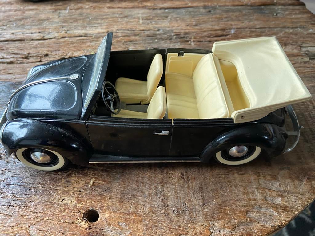Solido Coccinelle VW 1949 1/17 - Vintage Modelauto, Ophalen of Verzenden, Gebruikt, Auto, Solido