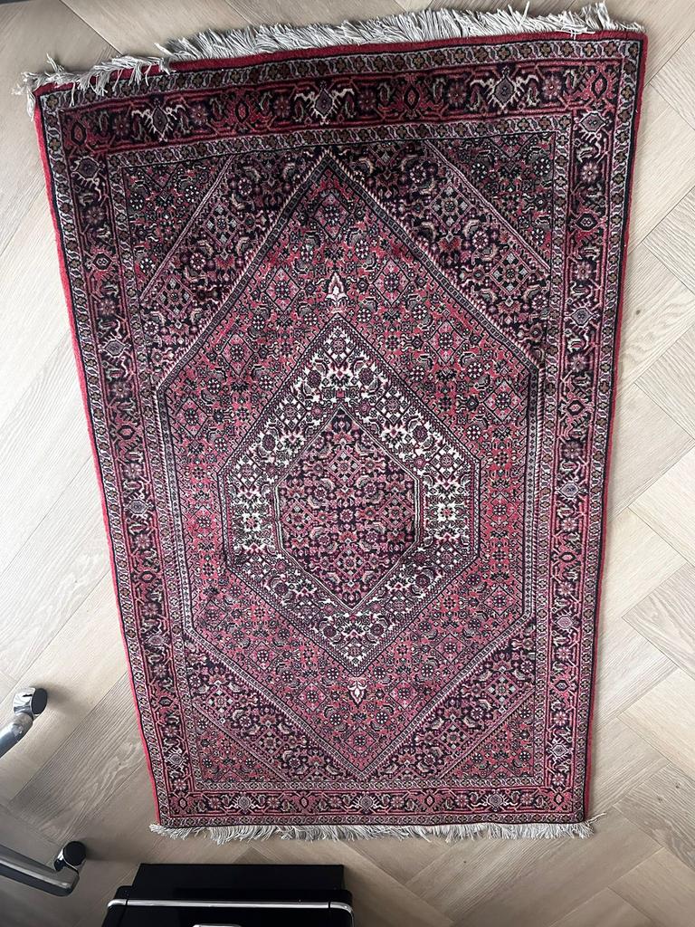 Carpet, 100 tot 150 cm, Zo goed als nieuw, Rechthoekig, Rood