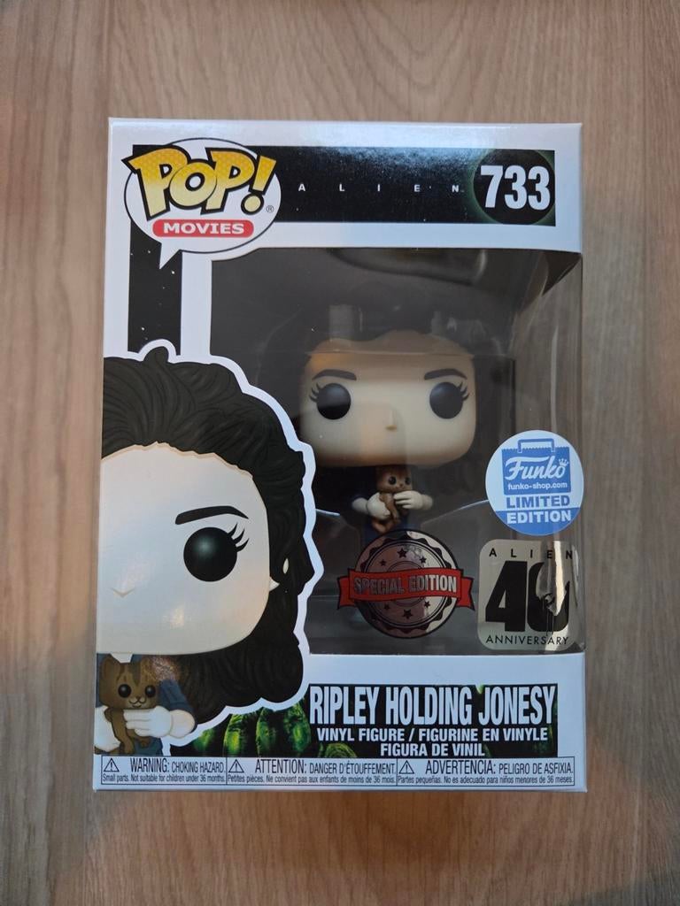 Funko Pop - Alien Ripley Holding Jonesy, Verzenden, Zo goed als nieuw