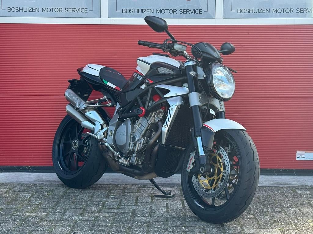 MV AGUSTA BRUTALE 1078 RR (bj 2011), 1078 cc, 4 cilinders, Motorrijbewijs A, Bedrijf
