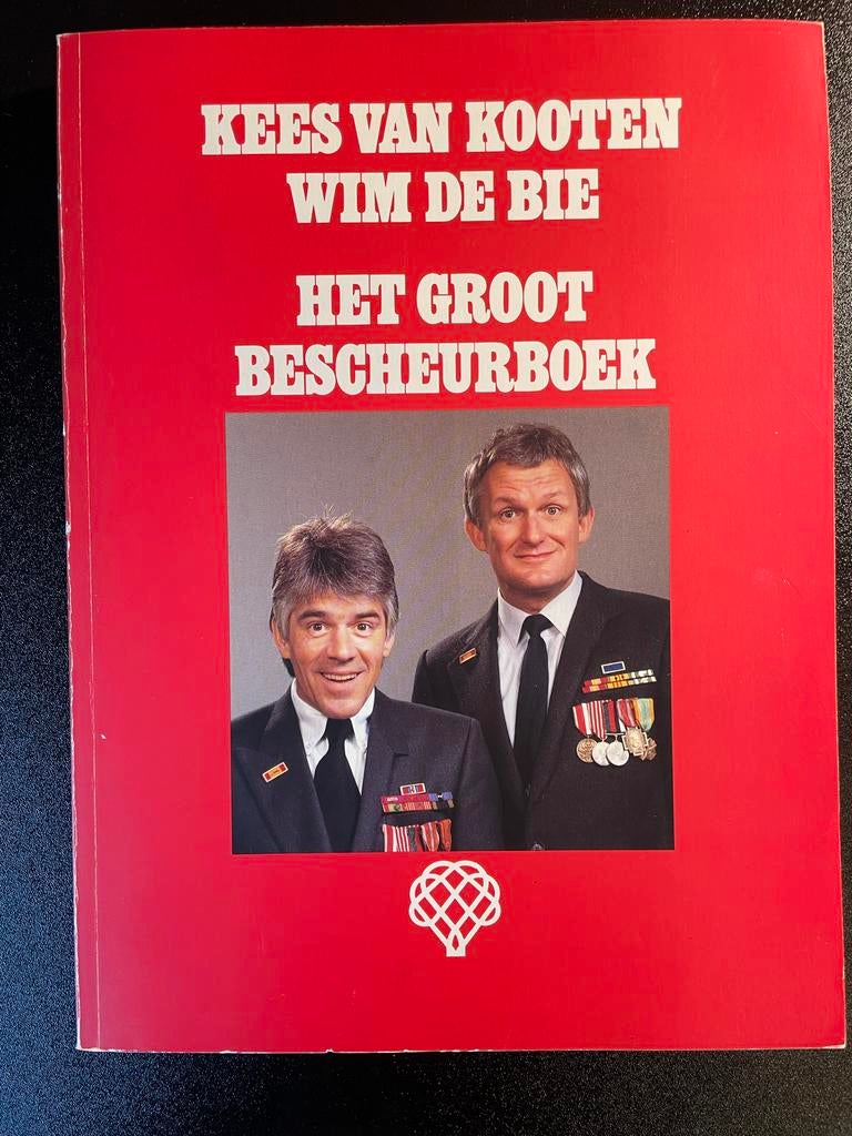 Het Groot Bescheurboek - Kees van Kooten & Wim de Bie, Boeken, Humor, Ophalen of Verzenden, Gelezen, Anekdotes en Observaties