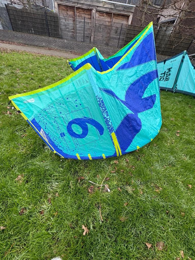 Fone Bandit kiteset: 9m (2021) & 6m (2019) 2xbar, Watersport en Boten, Kitesurfen, Gebruikt, Bar, Geen board, Ophalen of Verzenden
