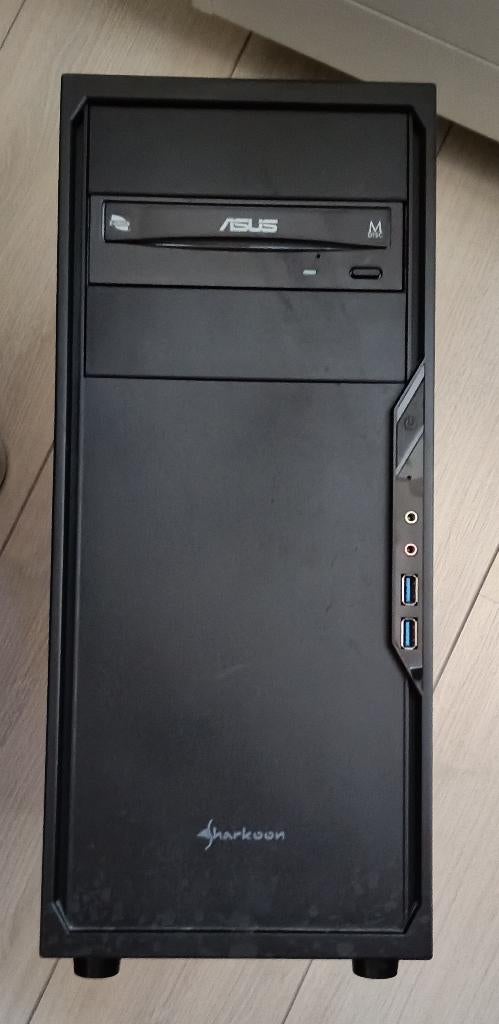 Sharkroom pc kast met Corsair voeding en DVD speler, Ophalen, Gebruikt