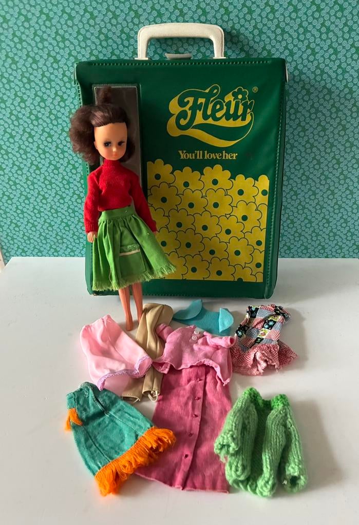 Vintage 70’s Fleur barbie in koffer, Verzamelen, Gebruikt, Ophalen of Verzenden, Nvt, Pop
