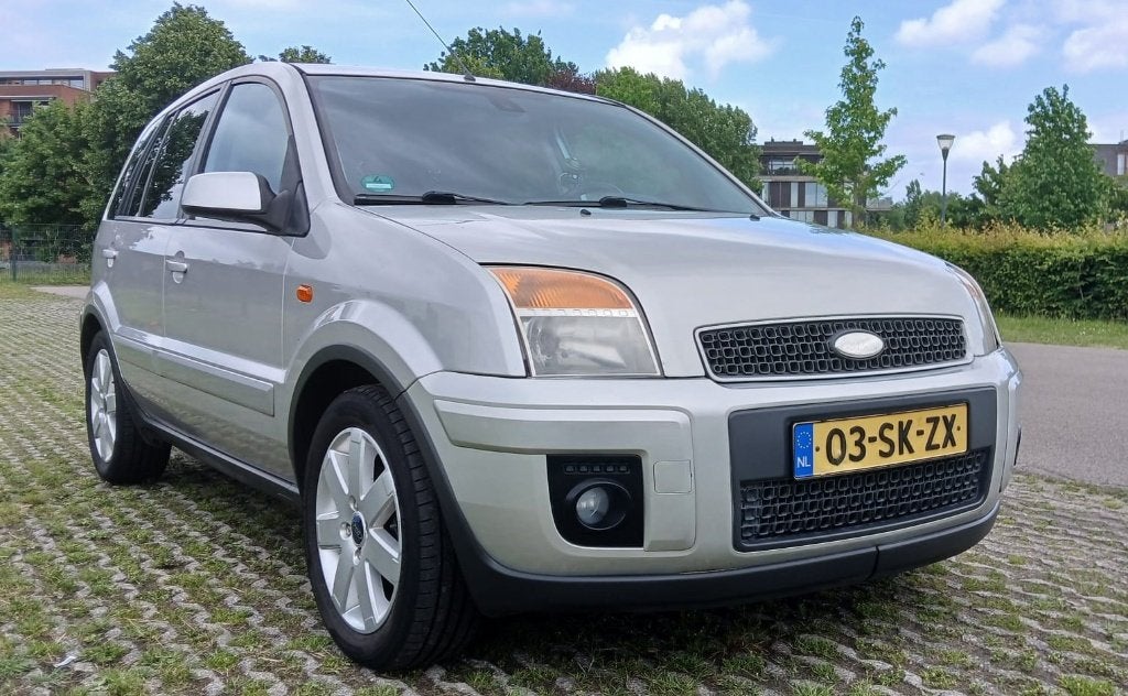 Ford Fusion 1.6 16V AUT 2006 Grijs, 1596 cc, Stof, Metallic lak, Zwart