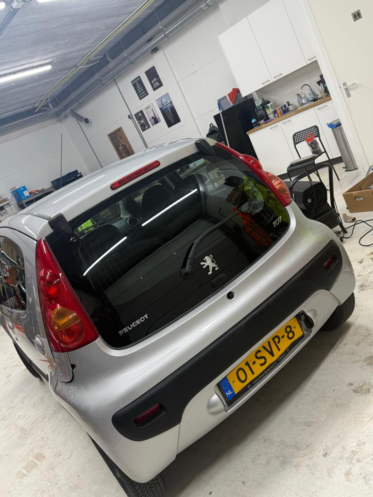 Peugeot 107 automaat! 1.0 12V 5DR 2-TRONIC 2011 Grijs, 4 stoelen, 68 pk, Origineel Nederlands, Particulier