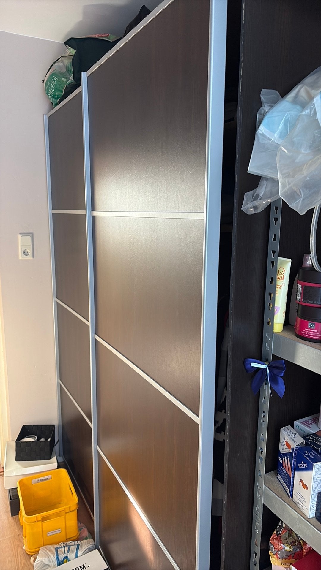 Kledingkast, Huis en Inrichting, Ophalen, Overige materialen, Met deur(en), Gebruikt