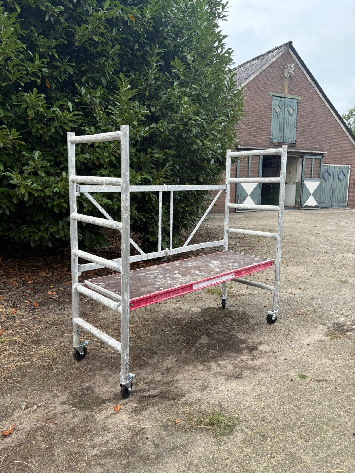 Kamersteiger TEHUUR, Doe-het-zelf en Verbouw, Steigers, Ophalen, Zo goed als nieuw, Rolsteiger of Kamersteiger