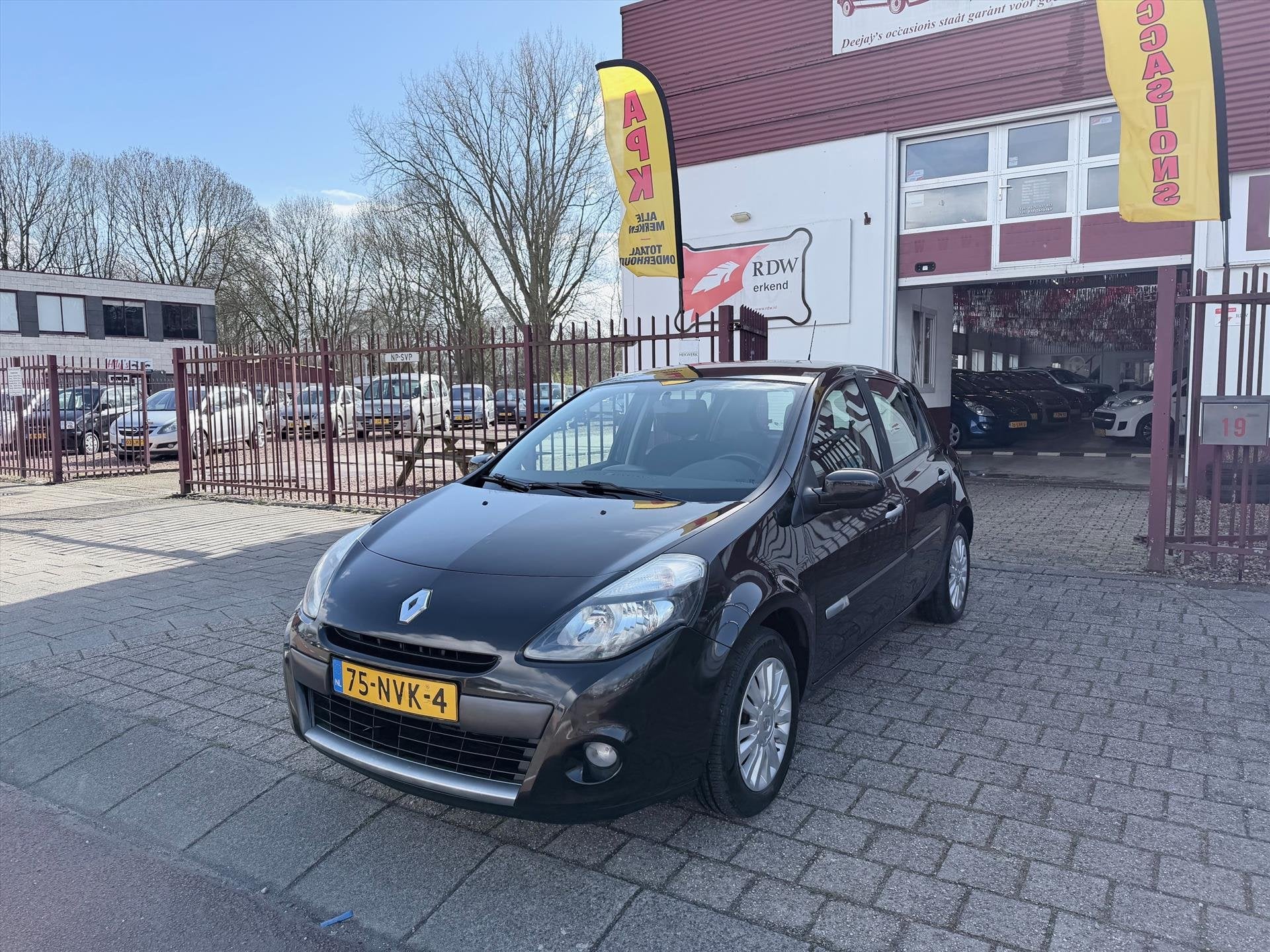 Renault Clio 1.2 16V 79 pk 5D Collection, Voorwielaandrijving, 535 kg, Gebruikt, 4 cilinders