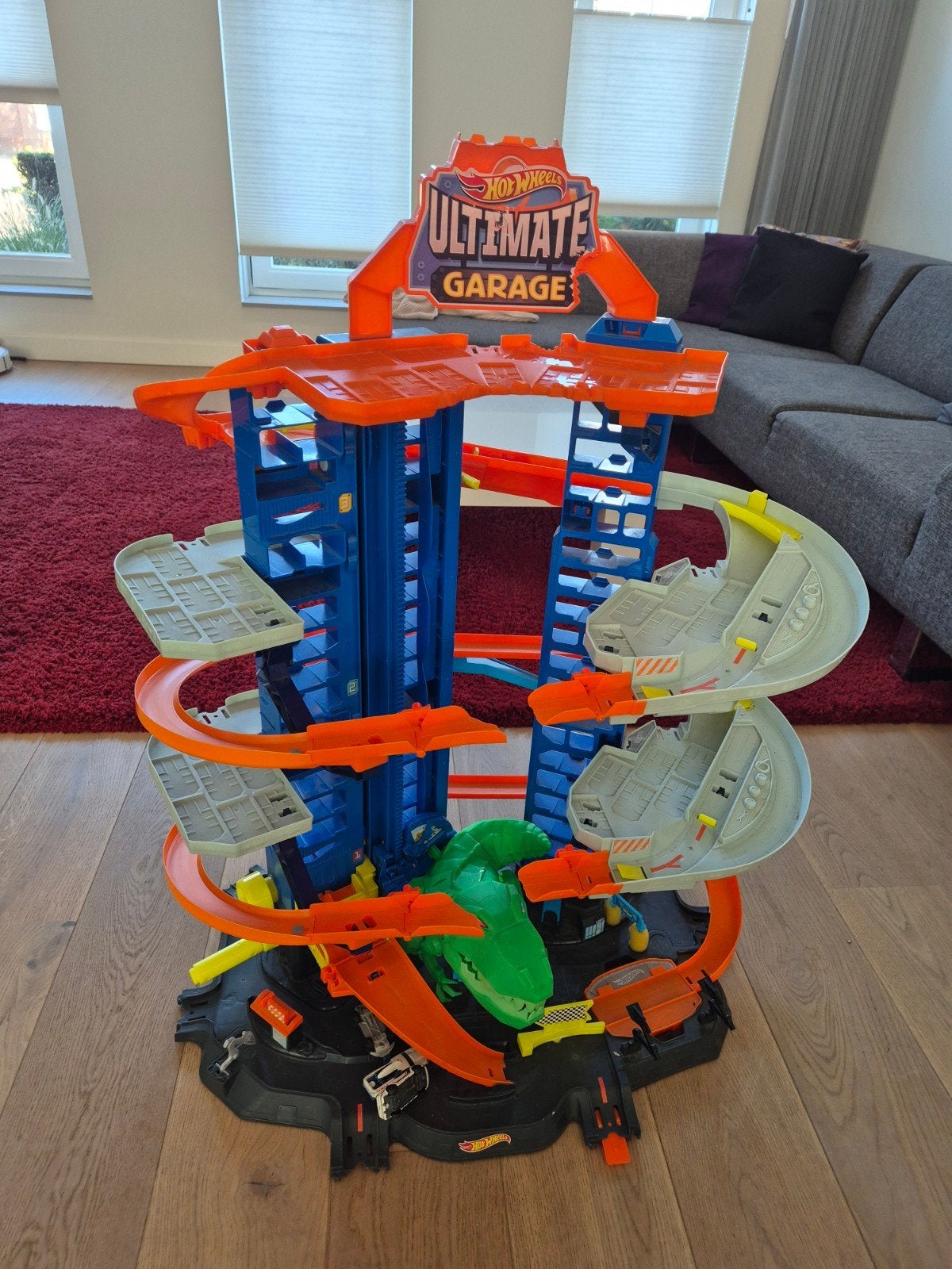 Hot Wheels Ultimate Garage Racebaan met Dinosaurus, Kinderen en Baby's, Ophalen, Opwindmechanisme, Hot Wheels, Racebaan