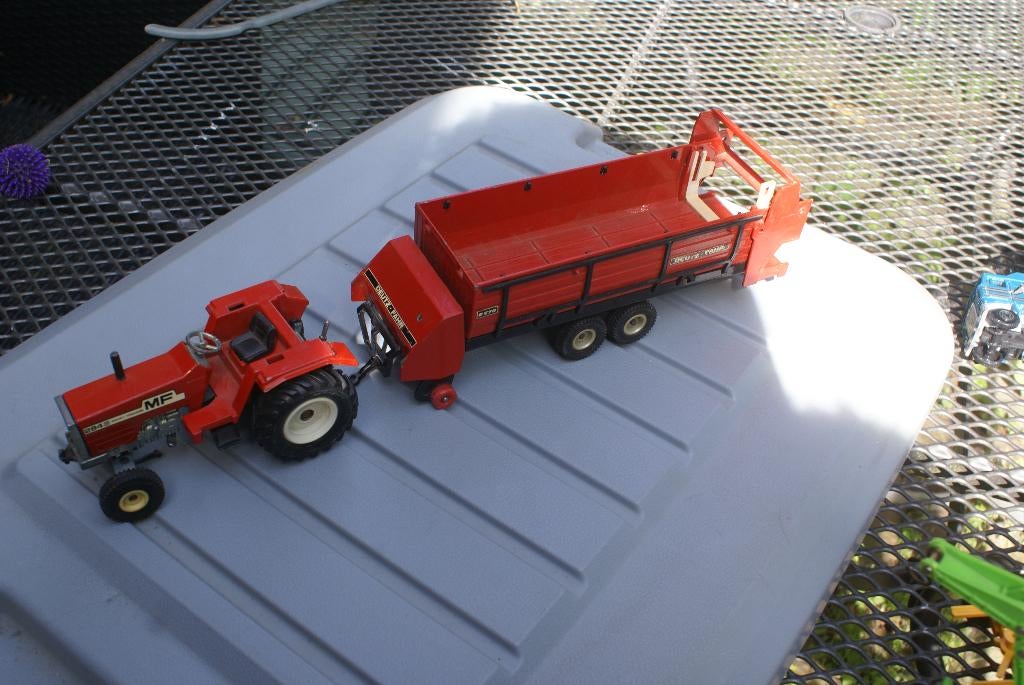 siku Massey Ferguson tractor 284 s +aanhanger siku 3150, Verzenden, Groter dan 1:32, Overige typen, Overige merken