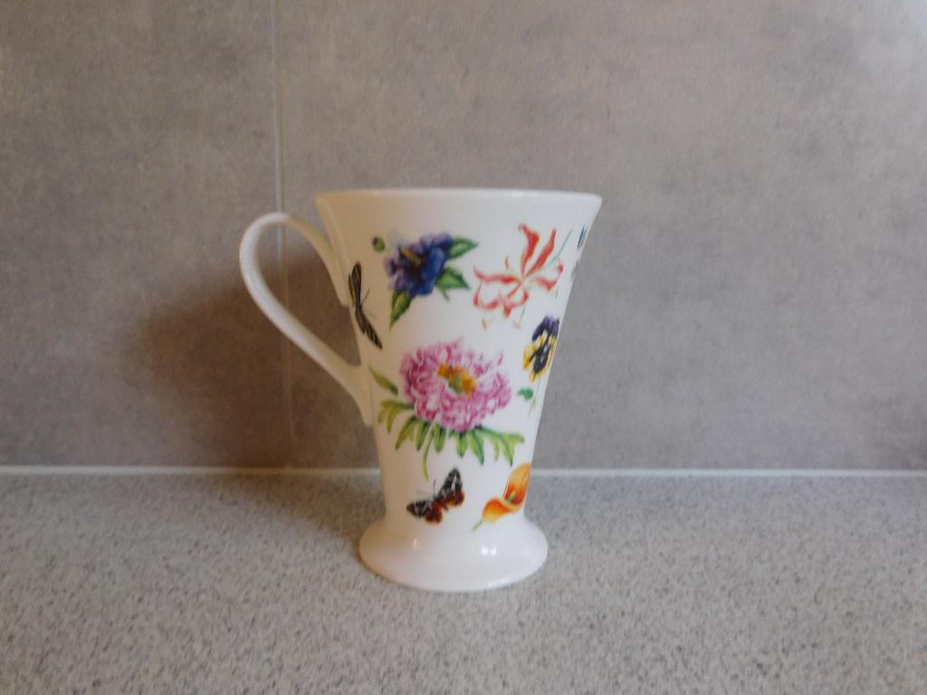 Mok Wilde Bloemen 1999 Janneke Brinkman JBS, Ophalen of Verzenden, Zo goed als nieuw, Overige stijlen, Kop(pen) en/of Schotel(s)