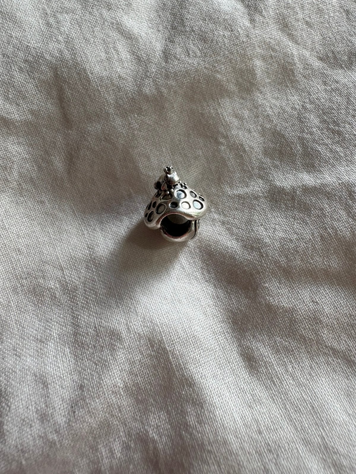 Pandora paddenstoel kikker bedel, Ophalen of Verzenden, Zo goed als nieuw, Zilver, Pandora