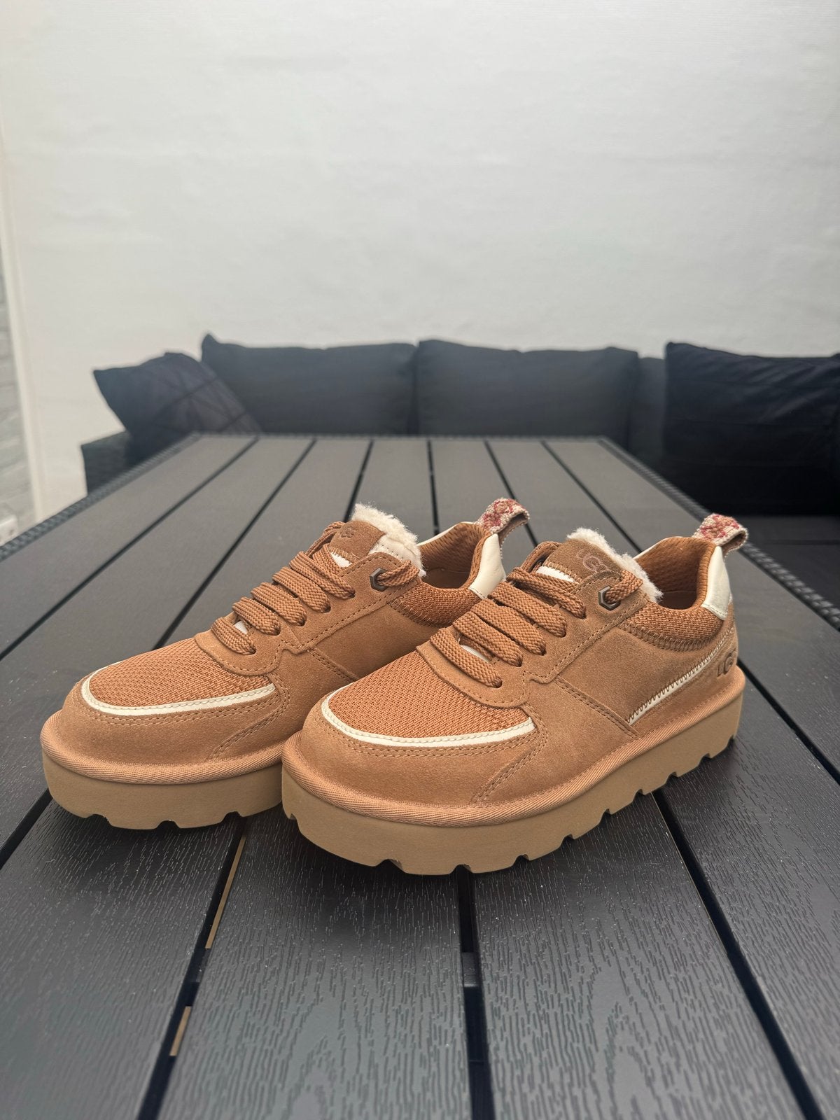 Ugg sneakers bruin maat 38, Bruin, Ophalen of Verzenden, Sneakers of Gympen, Zo goed als nieuw