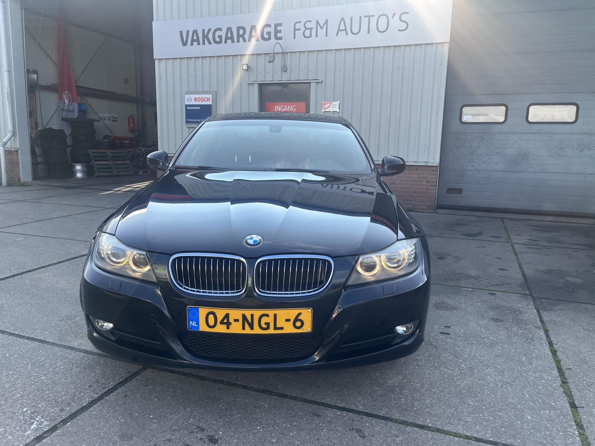 BMW 3-serie 318i Business Line, Auto's, Euro 5, Achterwielaandrijving, Zwart, Handgeschakeld