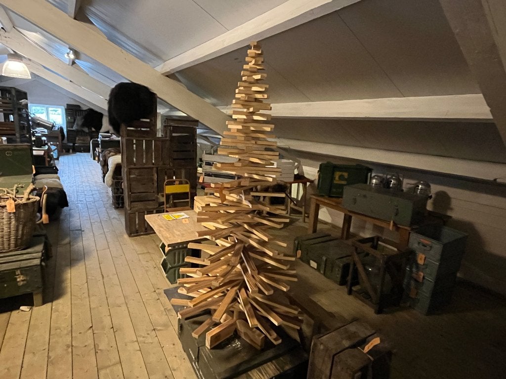 Houten kerstboom gebrand en geborsteld hout.  AFGEPRIJSD !!!, Diversen, Ophalen, Nieuw