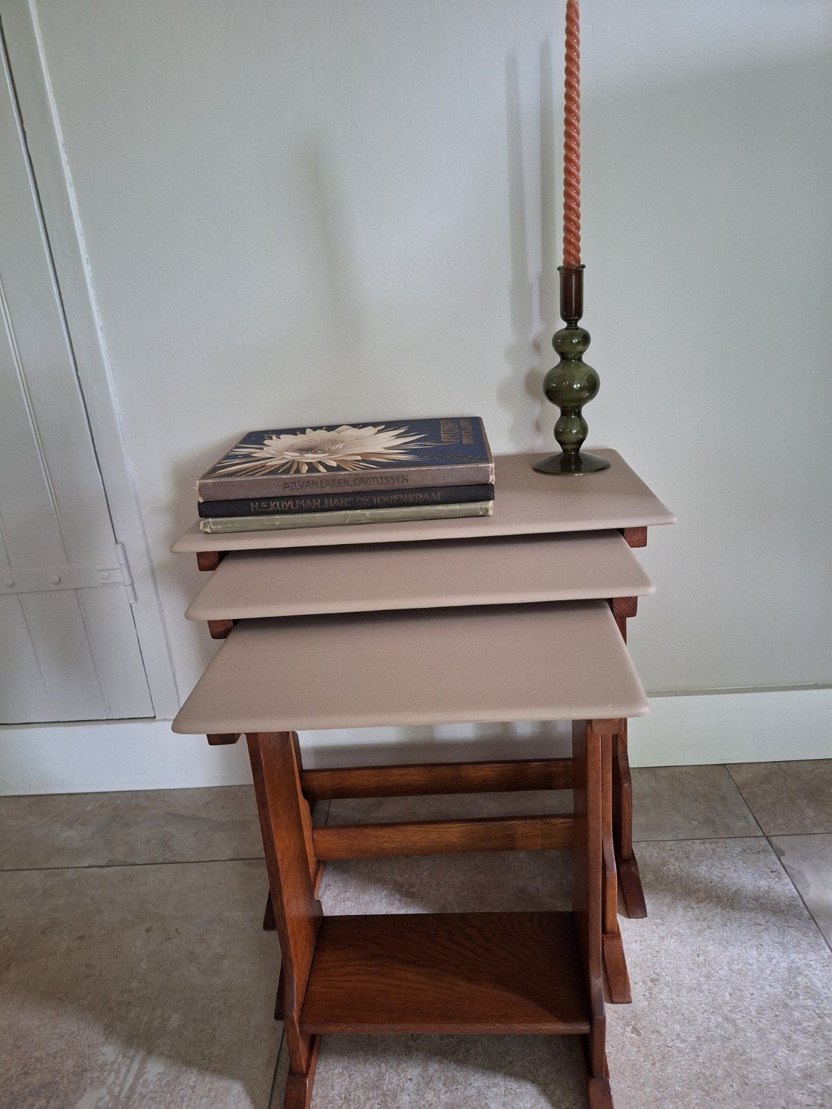 3 vintage  nesttafels,  eikenhout, Ophalen