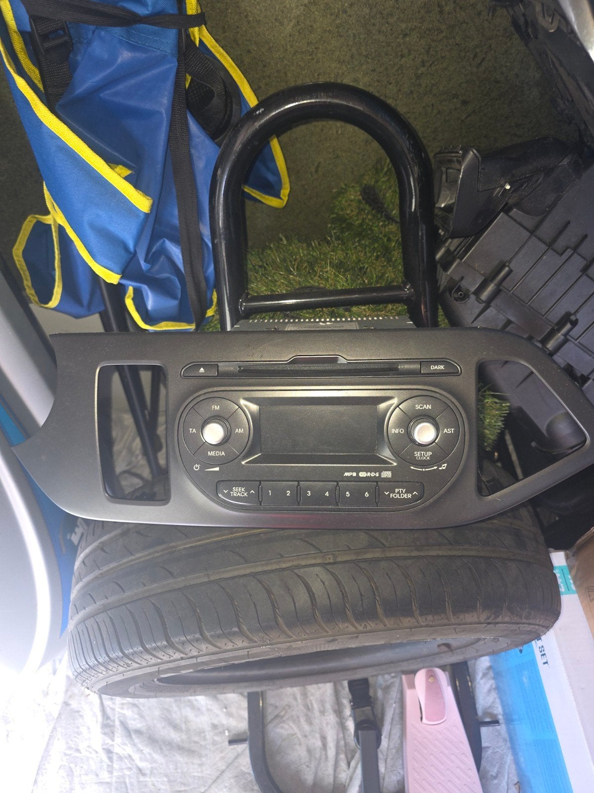 kia picanto auto radio werkend, Auto diversen, Ophalen, Gebruikt