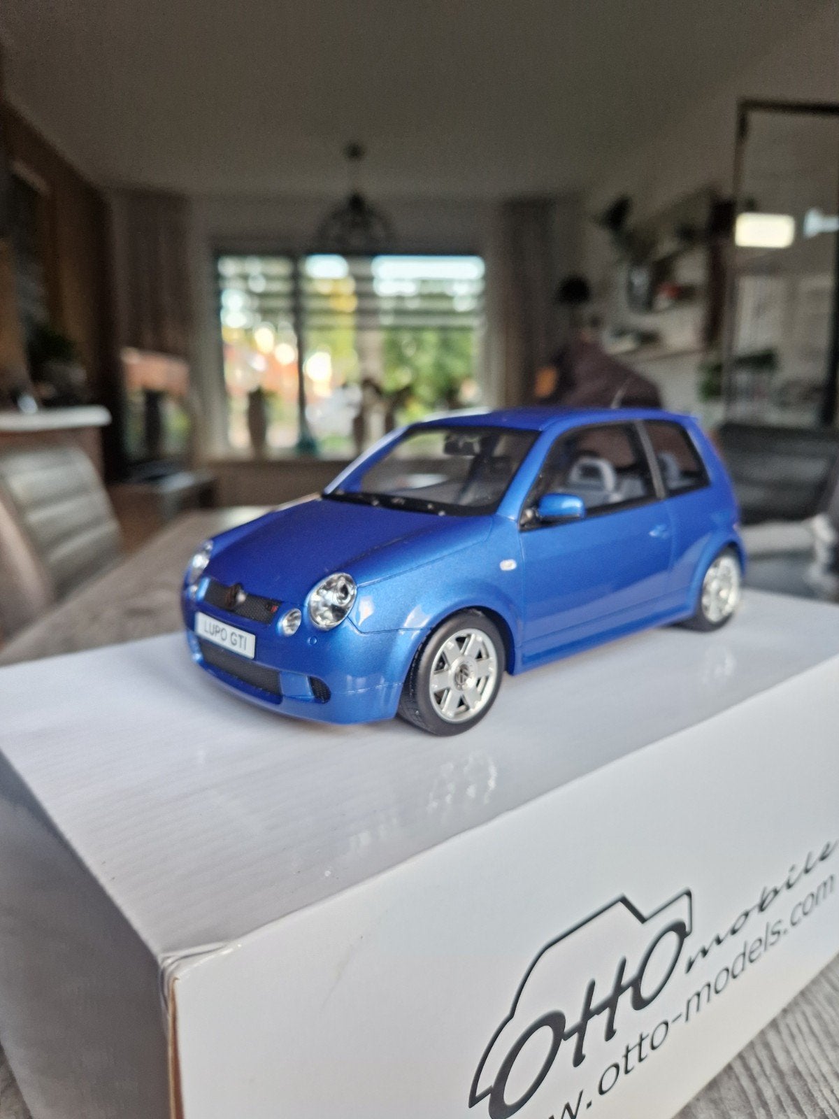 Te koop volkswagen lupo gti blauw ottomobile, Hobby en Vrije tijd, Modelauto's | 1:18, Ophalen, Nieuw, Auto, OttOMobile