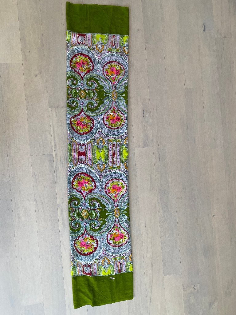 Oilily sjaal, Kleding | Dames, Mutsen, Sjaals en Handschoenen, Zo goed als nieuw, Sjaal, Maat 46/48 (XL) of groter, Verzenden