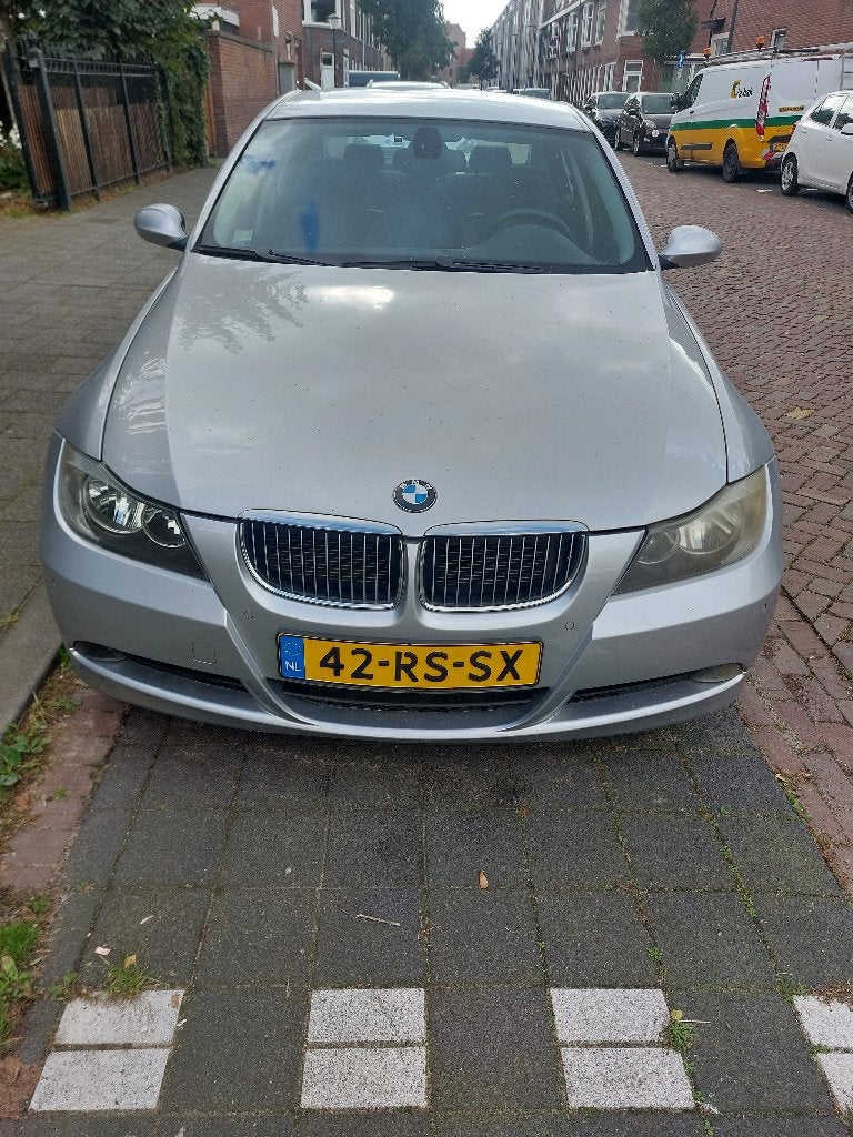 BMW 3-Serie 2.5 I 325 AUT 2005 Grijs, Auto's, Automaat, 745 kg, Achterwielaandrijving, Zwart