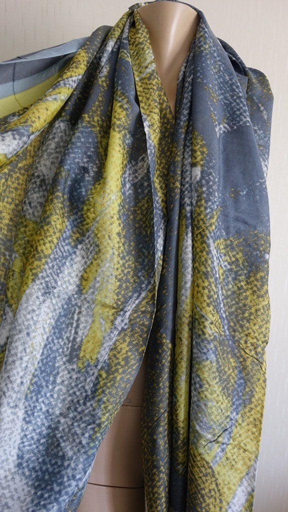 nieuwe grijs gele SANDWICH sjaal, Kleding | Dames, Mutsen, Sjaals en Handschoenen, Verzenden, Maat 46/48 (XL) of groter, Nieuw