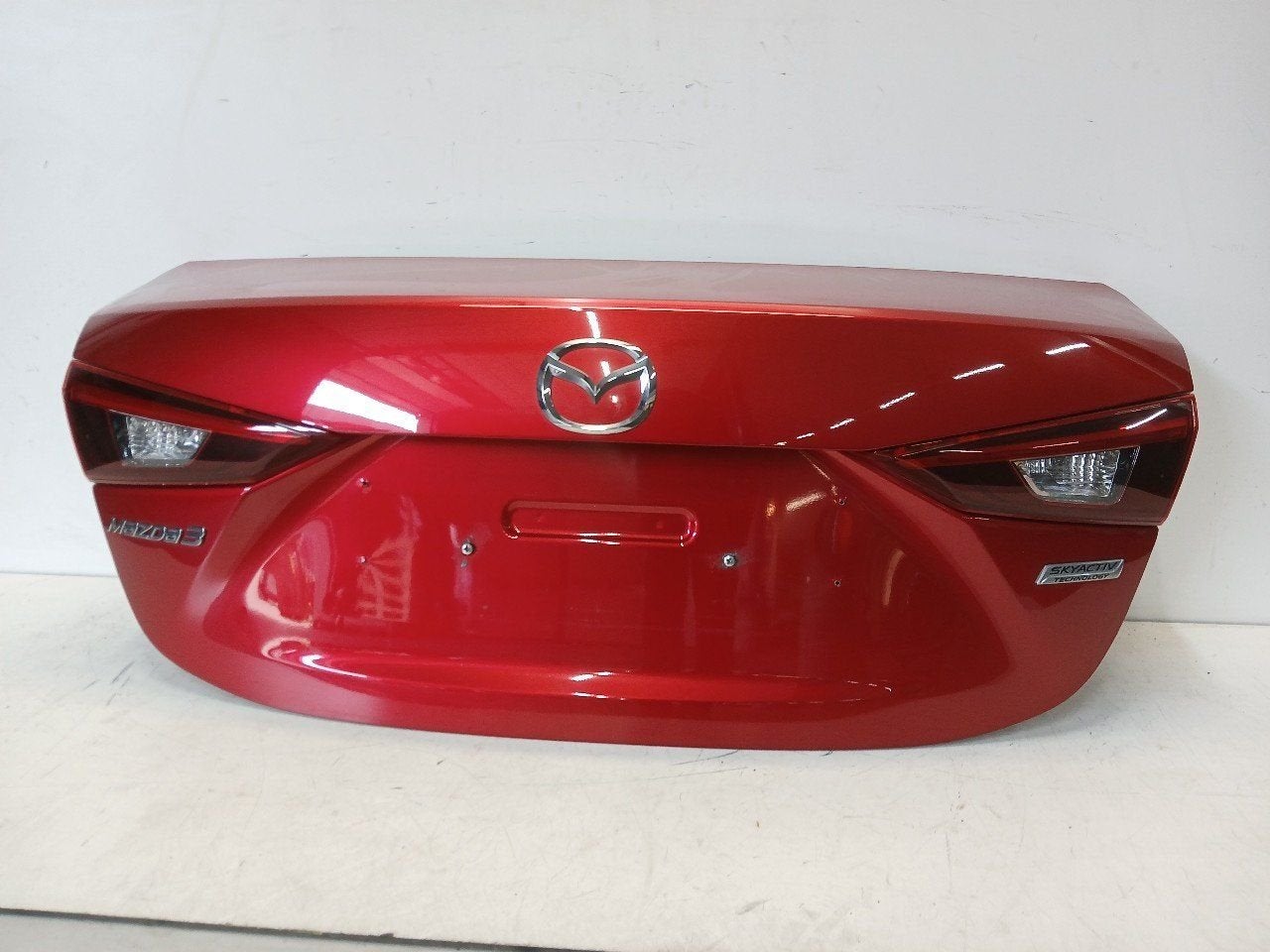 Achterklep Mazda 3 serie, Auto-onderdelen, Carrosserie en Plaatwerk, Onderdelen@venauto.nl, Van der Ven Autorecycling B.V., Gebruikt