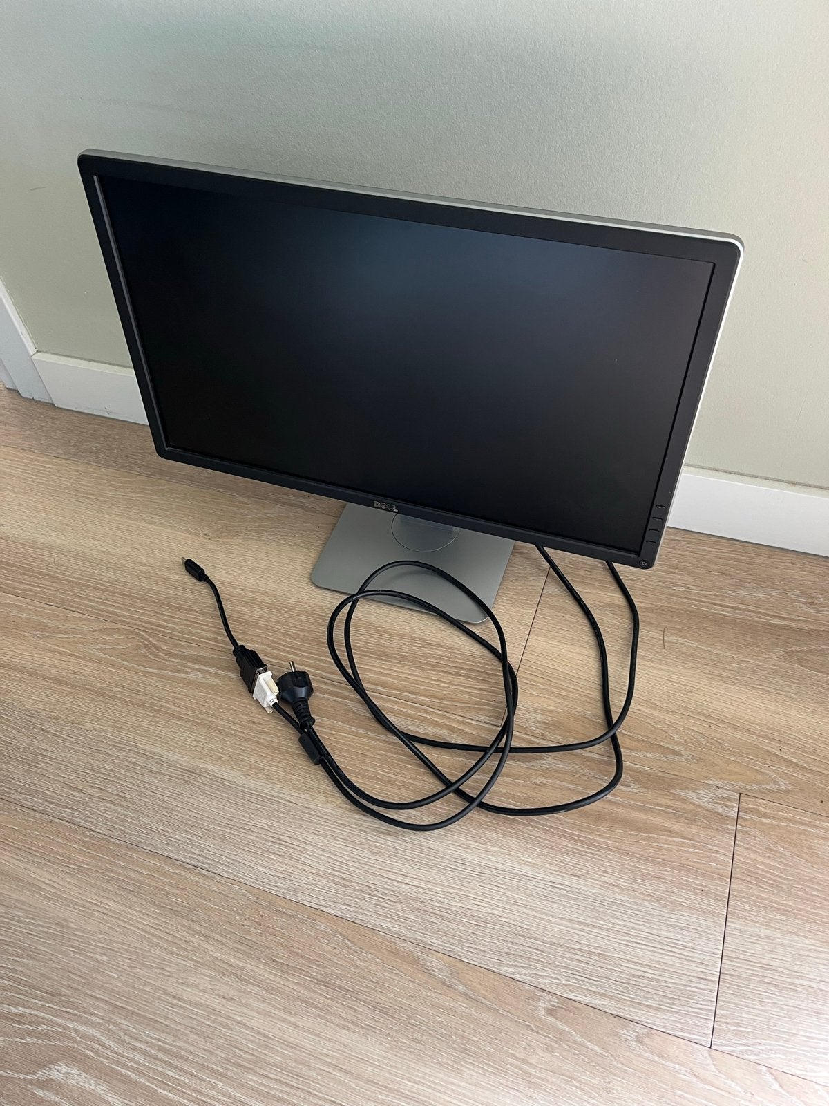 Dell P2414Hb 24 inch Full HD LCD Monitor, Computers en Software, Monitoren, Gebruikt, 60 Hz of minder, DVI, In hoogte verstelbaar