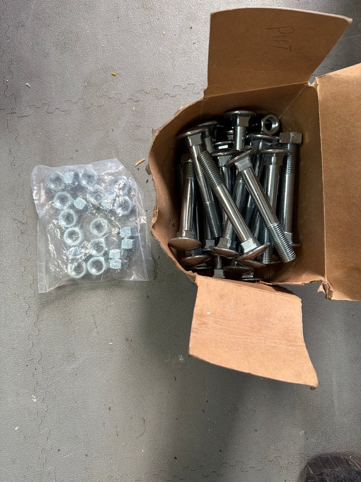 M16 x 120 slotbouten met moeren 27stuks, Ophalen of Verzenden, Nieuw, 100 tot 250 mm, Bouten of Moeren