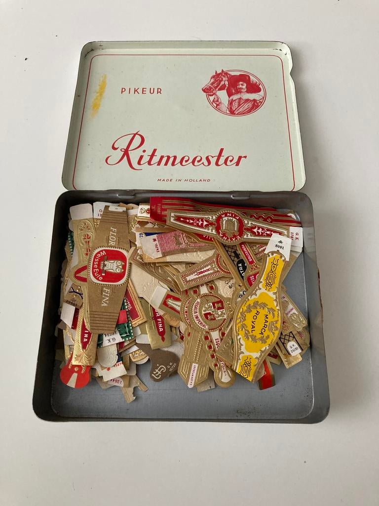 Blikje Ritmeester met sigarenbandjes, Verzamelen, Ophalen of Verzenden, Gebruikt, Sigarenbandjes
