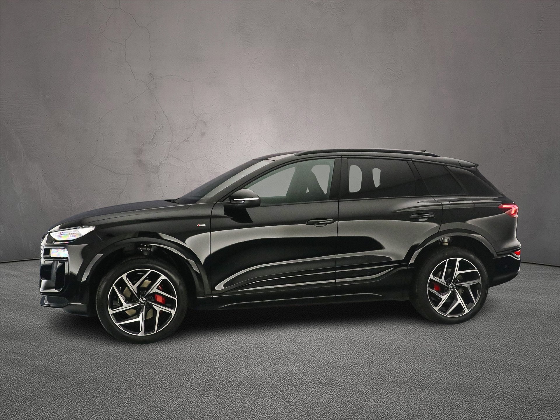 Audi Q6 e-tron, Auto's, Automaat, Zwart, SUV of Terreinwagen, 615 min